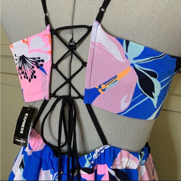Express Size XS floral blue/pink cutout lace back maxi dress NWOT - Picture 4 of 9